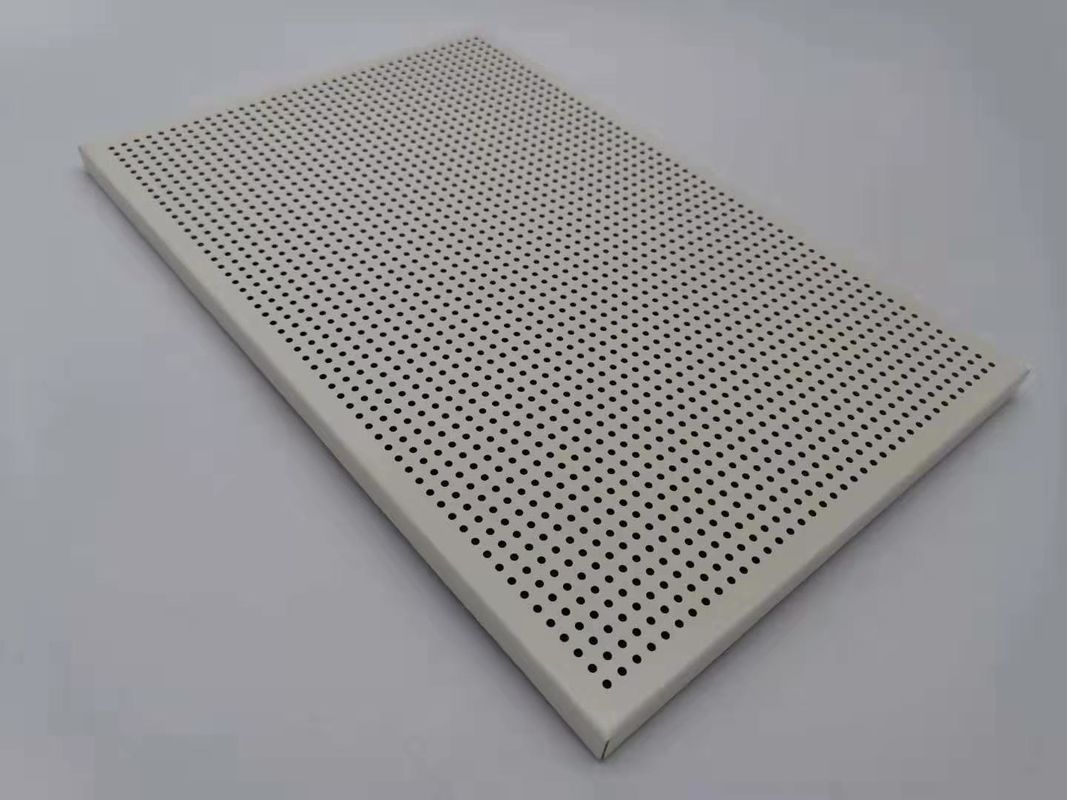 白い色は天井のためのアルミニウム合成のパネル2000x10000mmを打ち抜いた